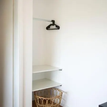 Appartement Boho Stil Mit Flussblick Nahe Stadtzentrum