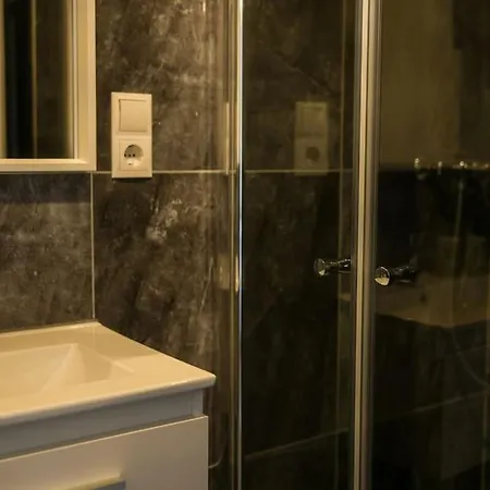 Boho Stil Mit Flussblick Nahe Stadtzentrum Apartamento