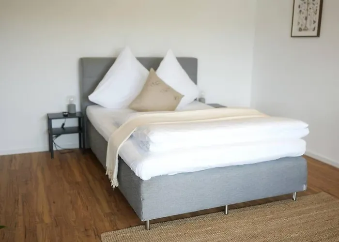 Boho Stil Mit Flussblick Nahe Stadtzentrum